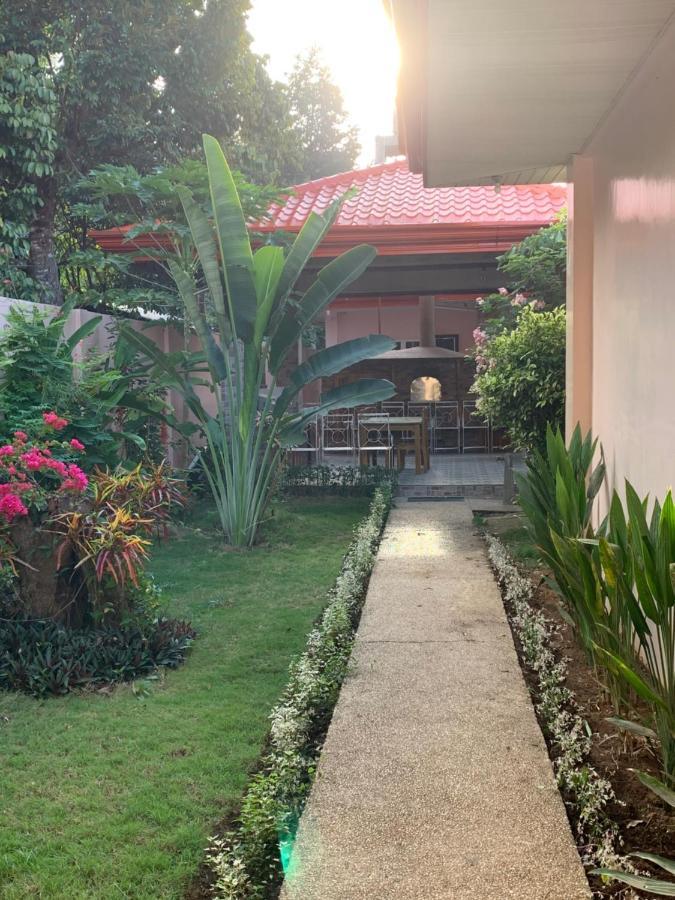 Bungalow 100 m² 2 phòng ngủ, 1 phòng tắm riêng ở Galas Dipolog Ngoại thất bức ảnh