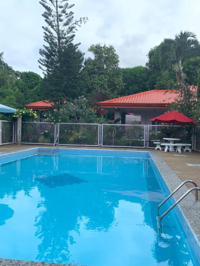 Bungalow 100 m² 2 phòng ngủ, 1 phòng tắm riêng ở Galas Dipolog Ngoại thất bức ảnh